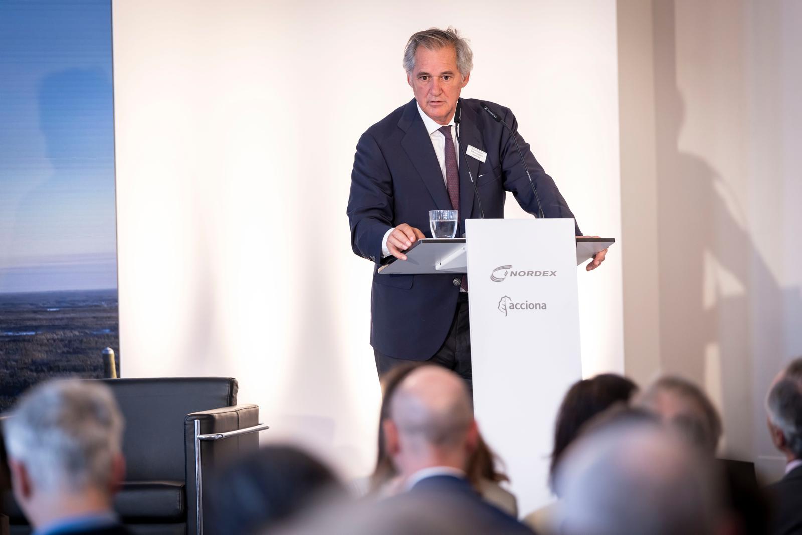 El presidente de Acciona apuesta por crear un gran campeón eólico europeo ante la amenaza china