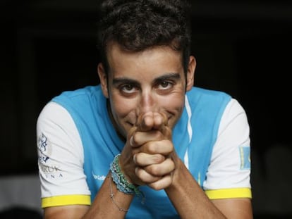 Fabio Aru, vencedor de la Vuelta, posa después de la entrevista
