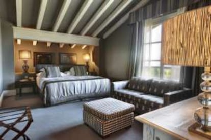 Una habitación del hotel Iturregi, en Getaria (Gipuzkoa).