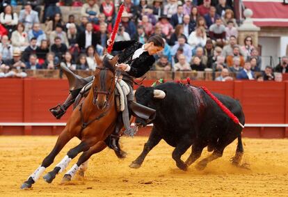 Lea Vicens cortó una oreja del sexto toro de la tarde.