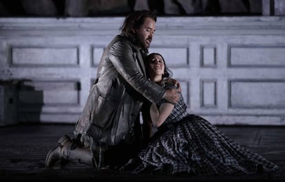 Javier Camarena y Lisette Oropesa en una escena de Lucia di Lammermoor.