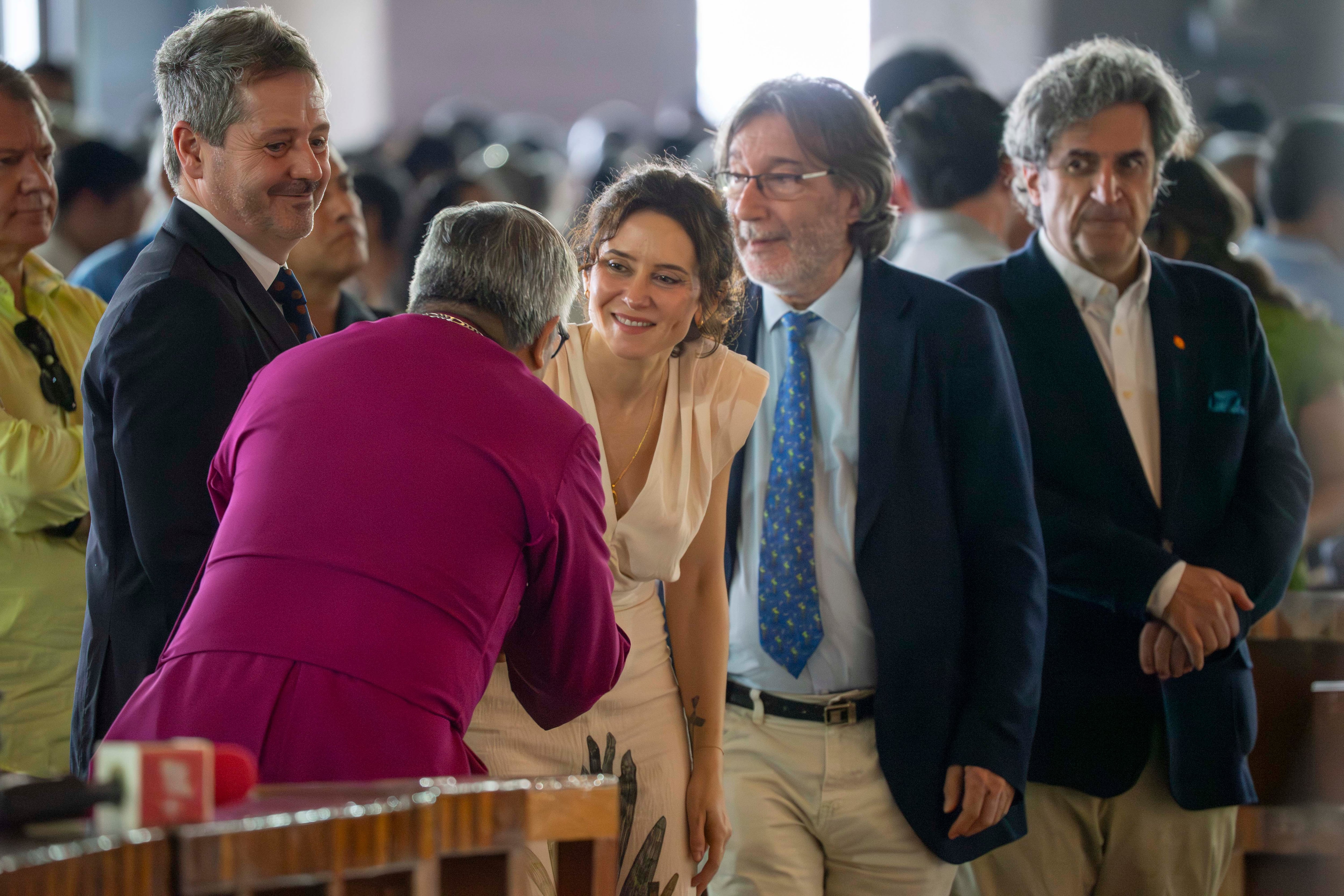 Isabel Díaz Ayuso fue recibida en la Basílca de Guadalupe.