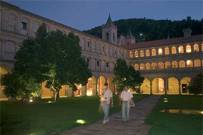 La renovacin del parador de Santo Estevo ha estado a cargo del arquitecto orensano Alfredo Freixedo.