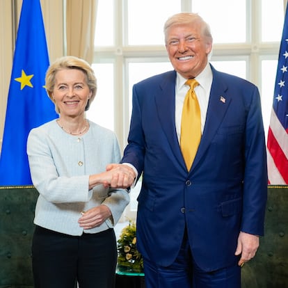 TURNBERRY (Reino Unido), 27/07/2025.- El presidente de EEUU, Donald Trump y la presidenta de la Comisión Europea, Ursula von der Leyen, durante la reunión que han mantenid hoy domingo en el complejo de golf del lider republicano en la localidad escocesa de Turnberry. EFE / Fred Guerdin / Comisión Europea. ***SOLO USO EDITORIAL / SOLO USO DISPONIBLE PARA ILUSTRAR LA NOTICIA QUE ACOMPAÑA/ (CRÉDITO OBLIGATORIO)***
