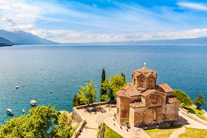La iglesia Jovan Kaneo, en la orilla del lago Ohrid (Macedonia del Norte).