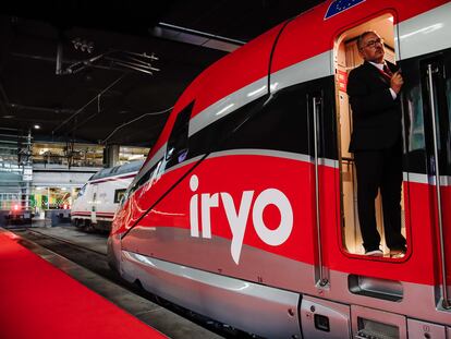 Un tren de Iryo en la estación madrileña de Atocha, en presentación de la oferta comercial, este jueves.