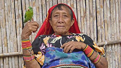 Una mujer de la etnia cuná.