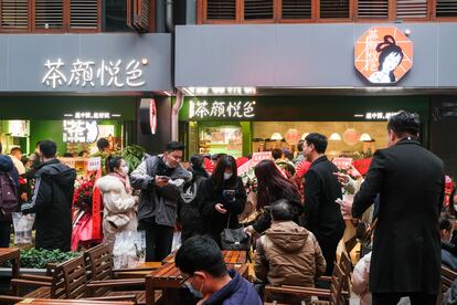 Uma rua comercial em Wuhan em 1º de dezembro.