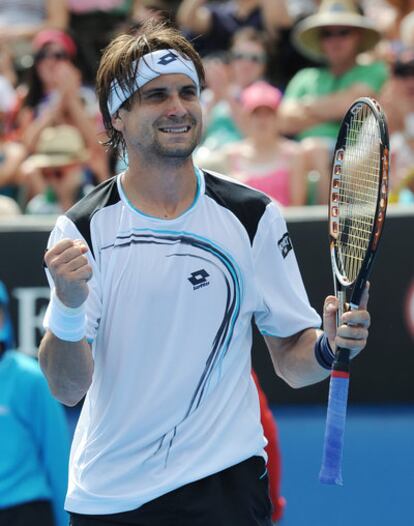 Ferrer celebra su triunfo ante Juan Ignacio Chela