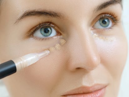 Cubre y elimina ojeras y manchas con el sérum corrector de NYX. GETTY IMAGES.