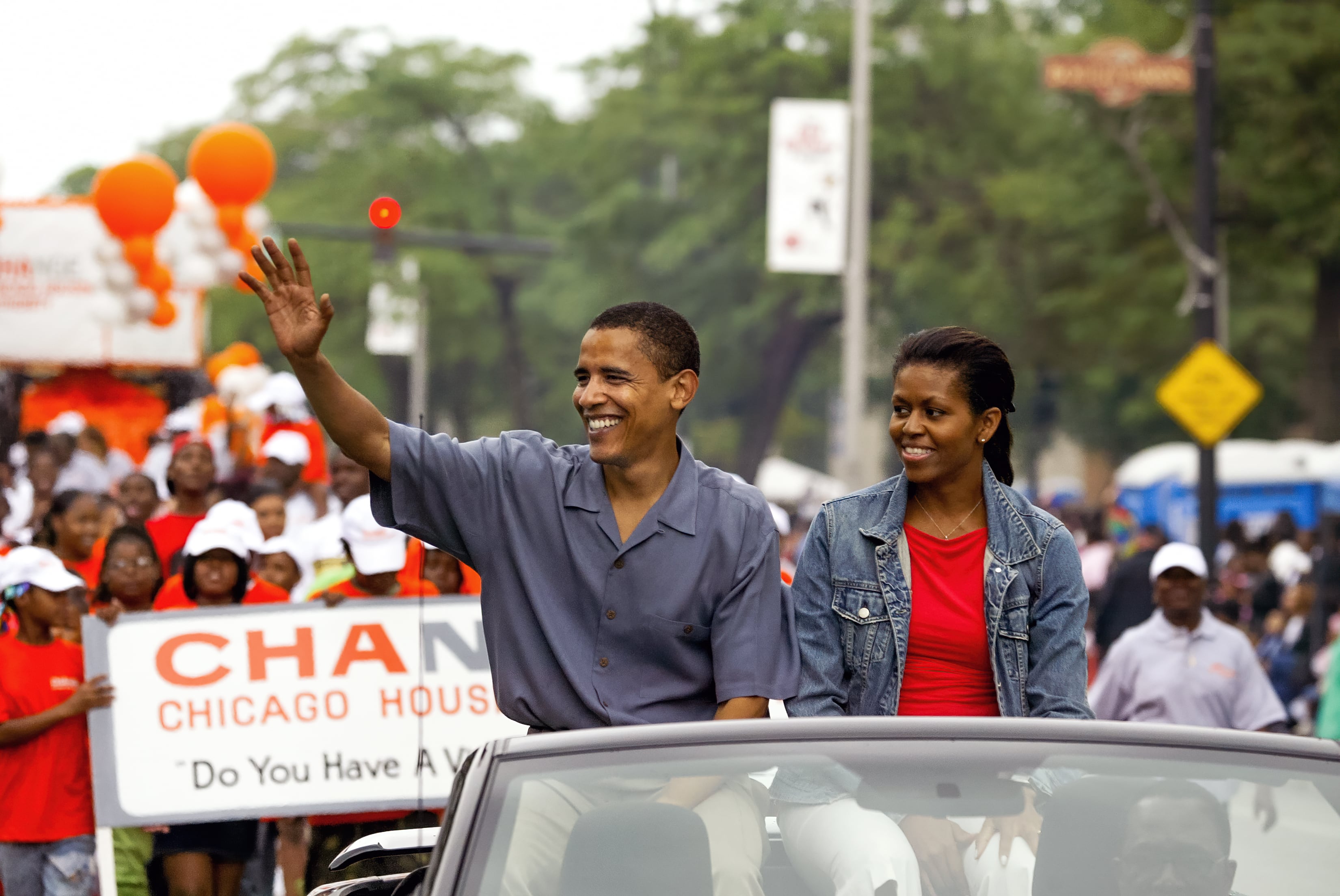 Barack y Michelle Obama bromean sobre los rumores de su divorcio: “No ha habido un solo momento en el que haya pensado en dejarle” 2 Barack y Michelle Obama, el 13 de agosto de 2005, durante el desfile Bud Billiken en Chicago (Illinois).