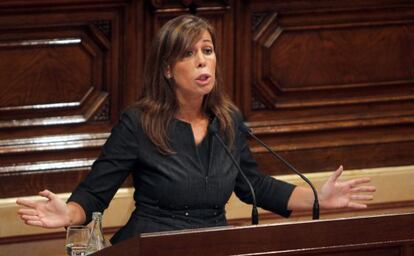 La presidenta del PP catalán, Alicia Sánchez-Camacho, en el Parlament.