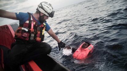 Rescate de refugiados en el Mediterr&aacute;neo. 