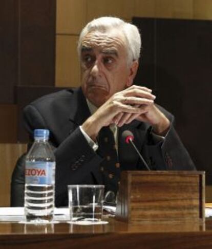 El presidente del Consejo Económico y Social (CES), Marcos Peña, durante la reunión del pleno de esta entidad para debatir el anteproyecto de ley de reforma de las pensiones.
