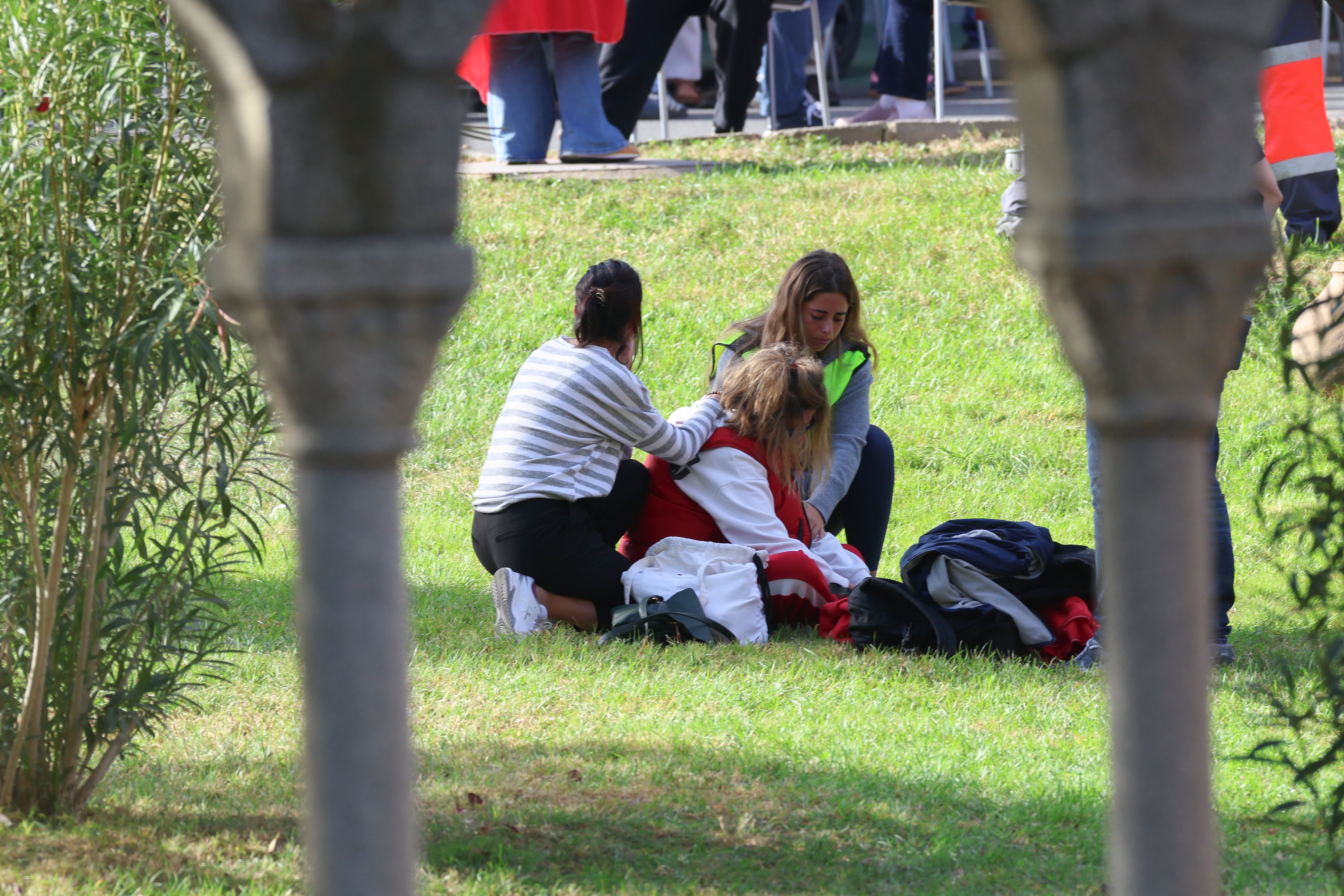 69 autopsias en tres días: la carrera forense para identificar a las víctimas