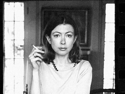 Una de las imágenes de Joan Didion en el documental sobre su vida en Netflix.