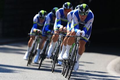 El equipo Orica durante la contrarreloj