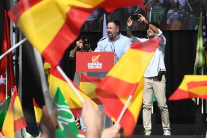 El presidente de Vox, Santiago Abascal, en la fiesta que celebró el partido este domingo en Madrid.