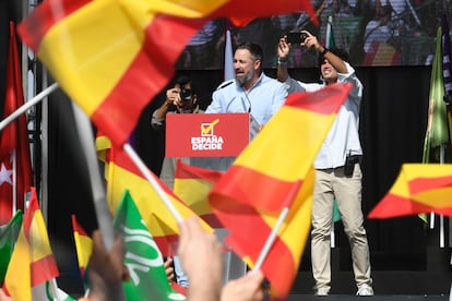 El presidente de Vox, Santiago Abascal, en la fiesta que celebró el partido este domingo en Madrid.