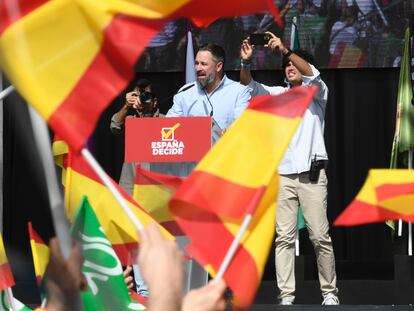 El presidente de Vox, Santiago Abascal, en la fiesta que celebró el partido este domingo en Madrid.