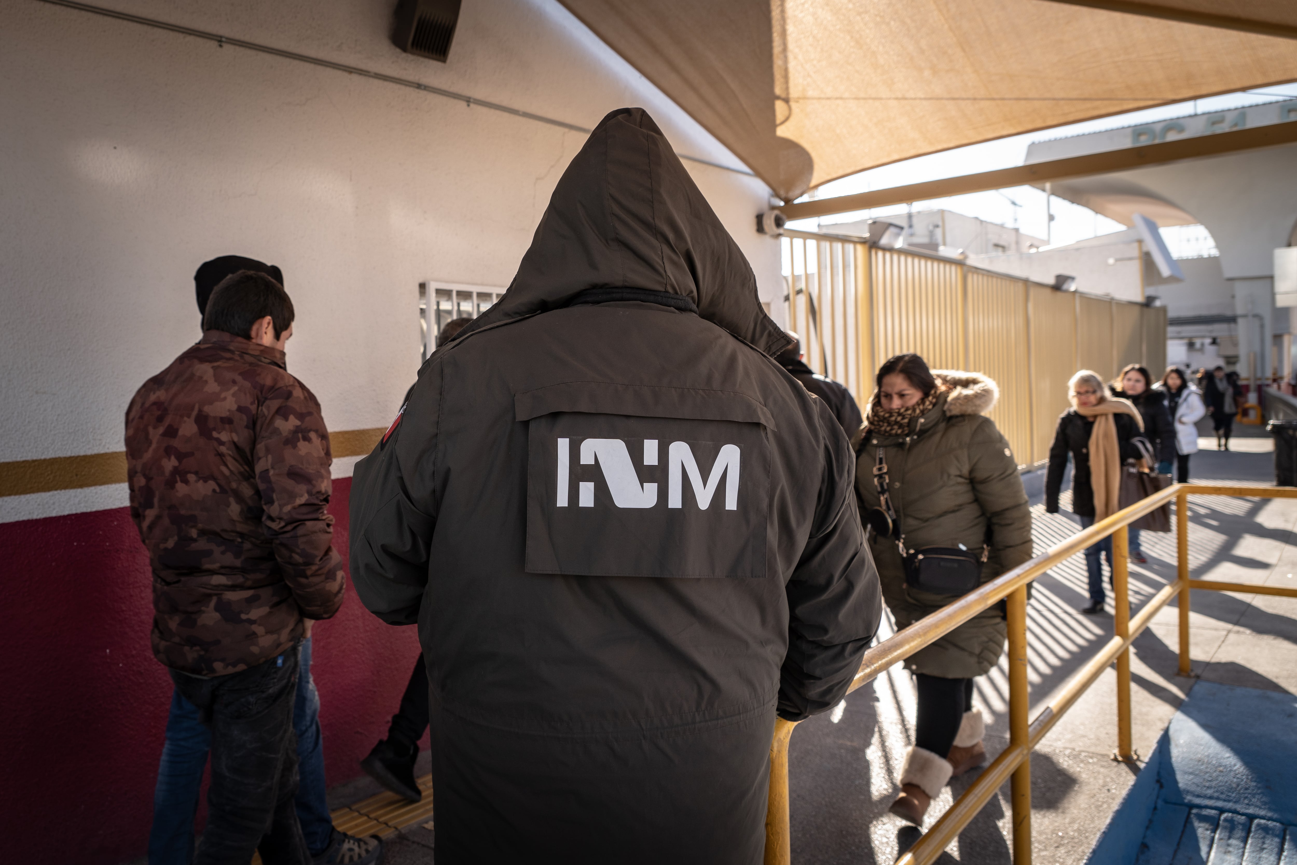 Paso migrante desde El Paso, Texas hacia Ciudad Juárez, Chihuahua, el 21 de enero de 2025.