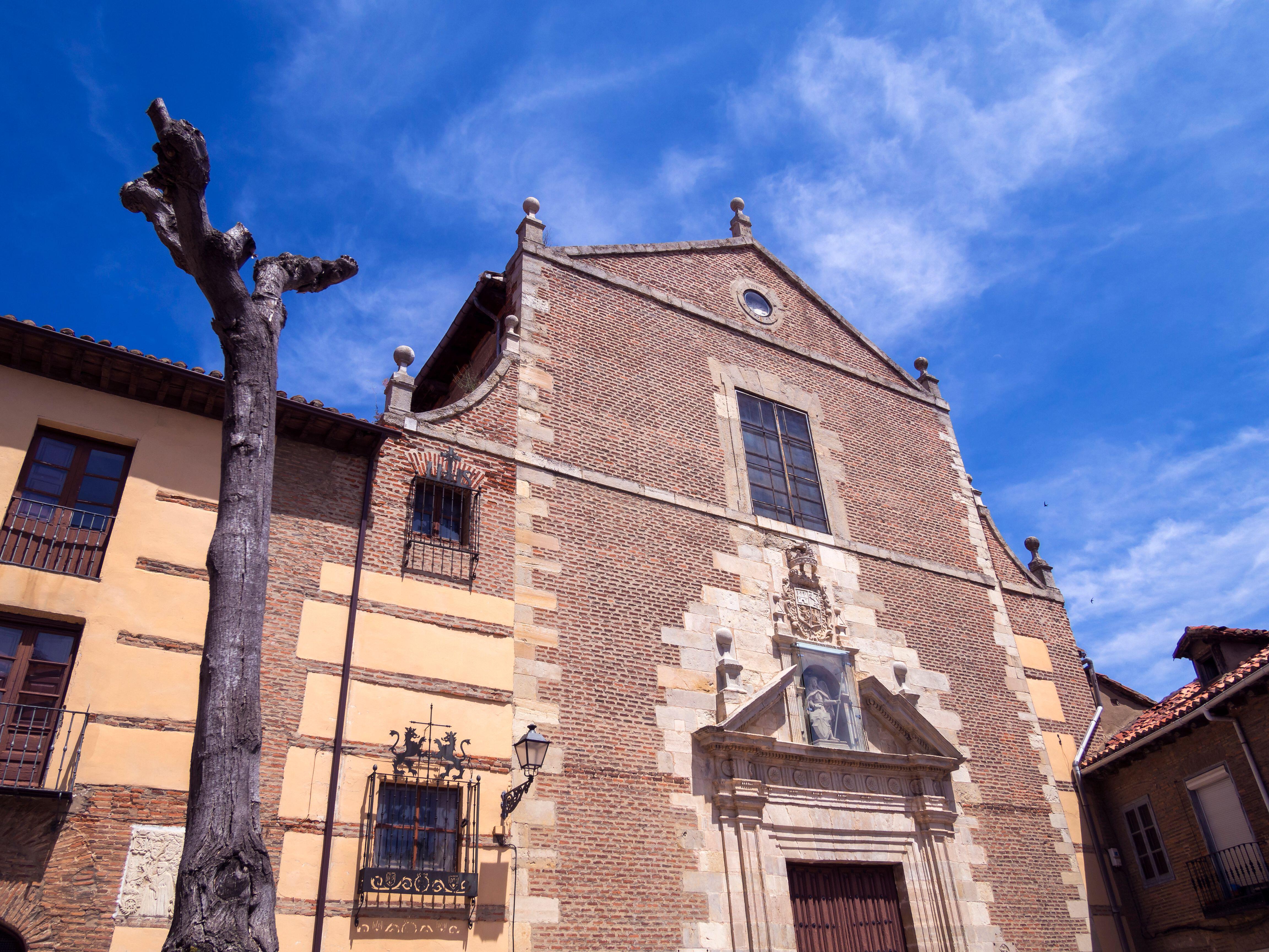 El polémico sacerdote Jesús Calvo dará una misa en León en honor a Franco