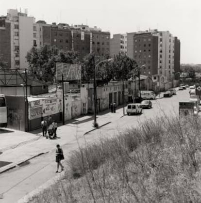 Un racó de la plaça de les Glòries el 2001.