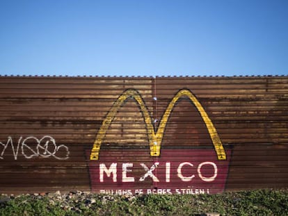 Vista del borde exterior del muro que separa M&eacute;xico de Estados Unidos visto desde Tijuana. 