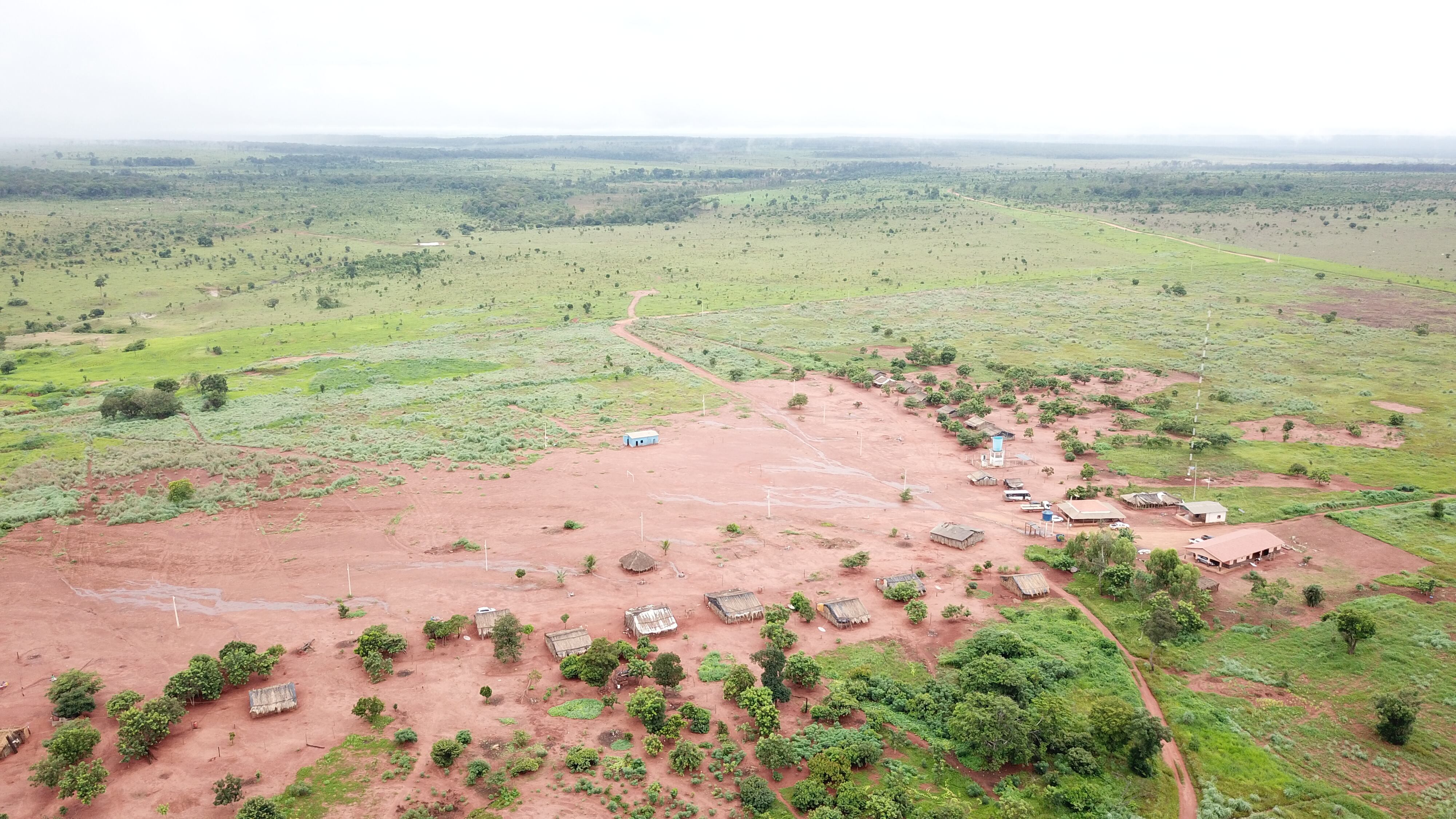 Vista aérea de uno de los pueblos de la tierra Marãiwatsédé en enero de 2022. Este es el territorio indígena más deforestado de la Amazonía.