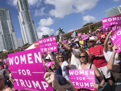 Seguidoras de Donald Trump, en un mitin en Miami el 2 de noviembre. 