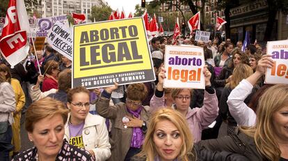 Manifestación convocada para celebrar la ley del aborto.
