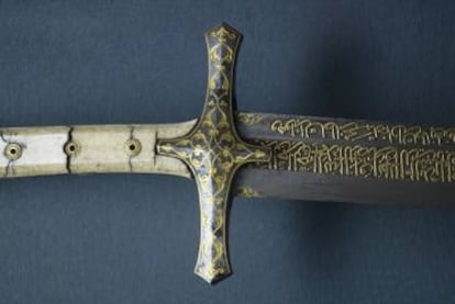Imagen de la guarda y la empuñadura de la espada de Mehmed II en el Museo de Topkapi.