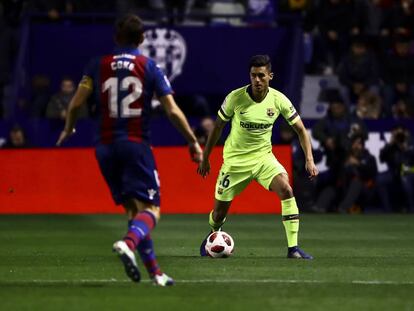 Chumi, durante el partido de ida de octavos entre el Levante y el Barcelona.