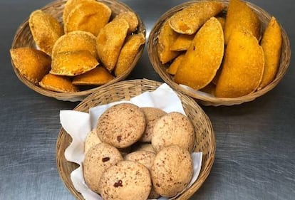Las deliciosas empanadas y pan de yuca que preparan en Delizuchi