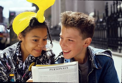 Un jovencísimo Ben Affleck junto a Pam Potillo en una serie de Disney en 1986.