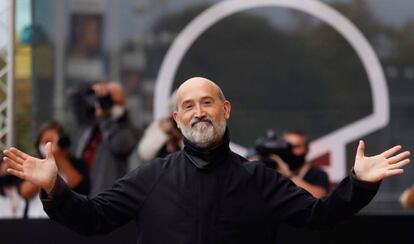 El actor Javier Cámara a su llegada al hotel que aloja a los invitados del Festival Internacional de Cine de San Sebastián, este miércoles.