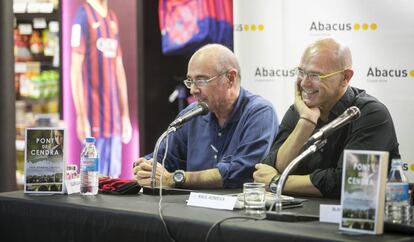 Llach (esq.) i Romeva, a la presentaci&oacute; del llibre.