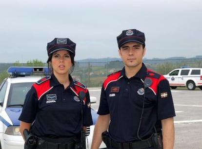Imágenes de la nueva indumentaria, vestida por modelos, que ha presentado el Gobierno vasco para la policía autonómica vasca.