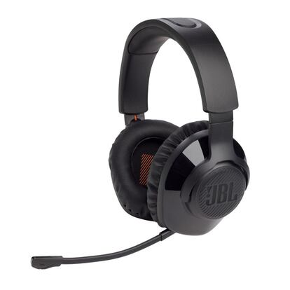 Cada sonido es importante en mitad de una partida y, gracias a los nuevos auriculares de 2.4 inalámbricos JBL Quantum 350, con duración de la batería de 22 horas y ligeras almohadillas de espuma con memoria, el gamer no se perderá ni un detalle del juego. Además, cuentan con carga rápida, que proporciona una hora de reproducción con cinco minutos de carga y el sistema Power & Play, que permite que los auriculares se puedan cargar mientras continúa el juego. Precio: 119 euros.