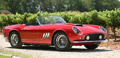  El Ferrari 250 GT SWB California Spider que se subastar&aacute; este fin de semana y cuyo valor ronda los 18 millones de d&oacute;lares.