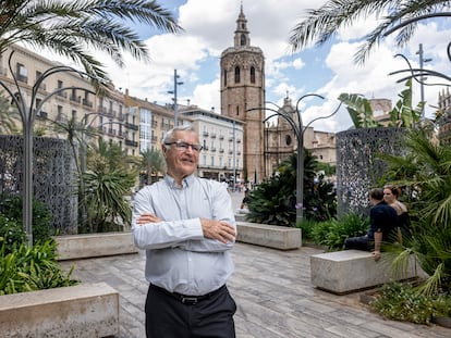 El exalcalde de Valencia Joan Ribó, el martes en la plaza de la Reina de Valencia.