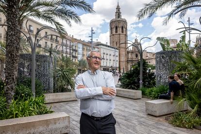 El exalcalde de Valencia Joan Ribó, el martes en la plaza de la Reina de Valencia.