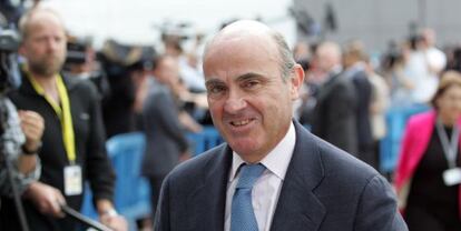 El ministro de Economía, Luis de Guindos, a su llegada a una reunión en Bruselas.