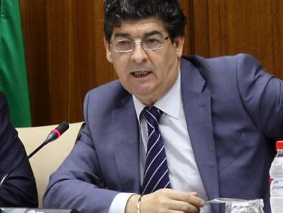 Diego Valderas, en una comisi&oacute;n parlamentaria.