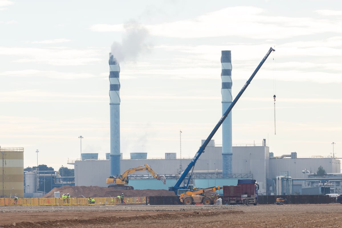 EU Plans Limits on Chinese Investment in EV, Battery Tech - tecnología news from EL PAÍS