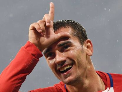 Griezmann festeja un tanto en la final de la Liga Europa.