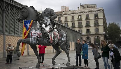 L'estàtua de Franco al Born Centre Cultural.