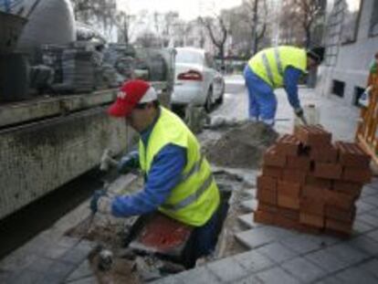 Trabajadores de la construcci&oacute;n en Madrid