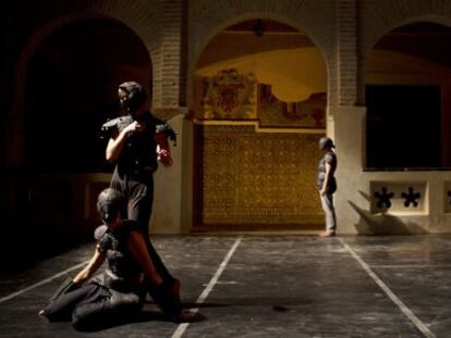 Un momento del ensayo de 'Lirio entre espinas'.