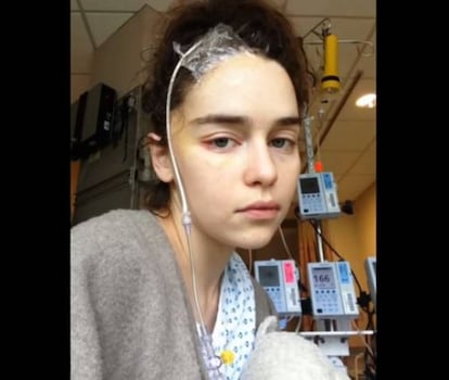 Emilia Clarke, en una foto en el hospital.